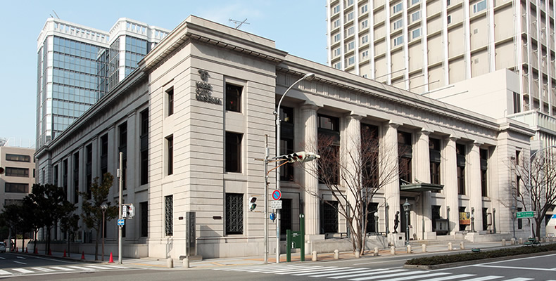 神戸市立博物館「大ゴッホ展」入場20万人突破！夜のカフェテラスものイメージ画像