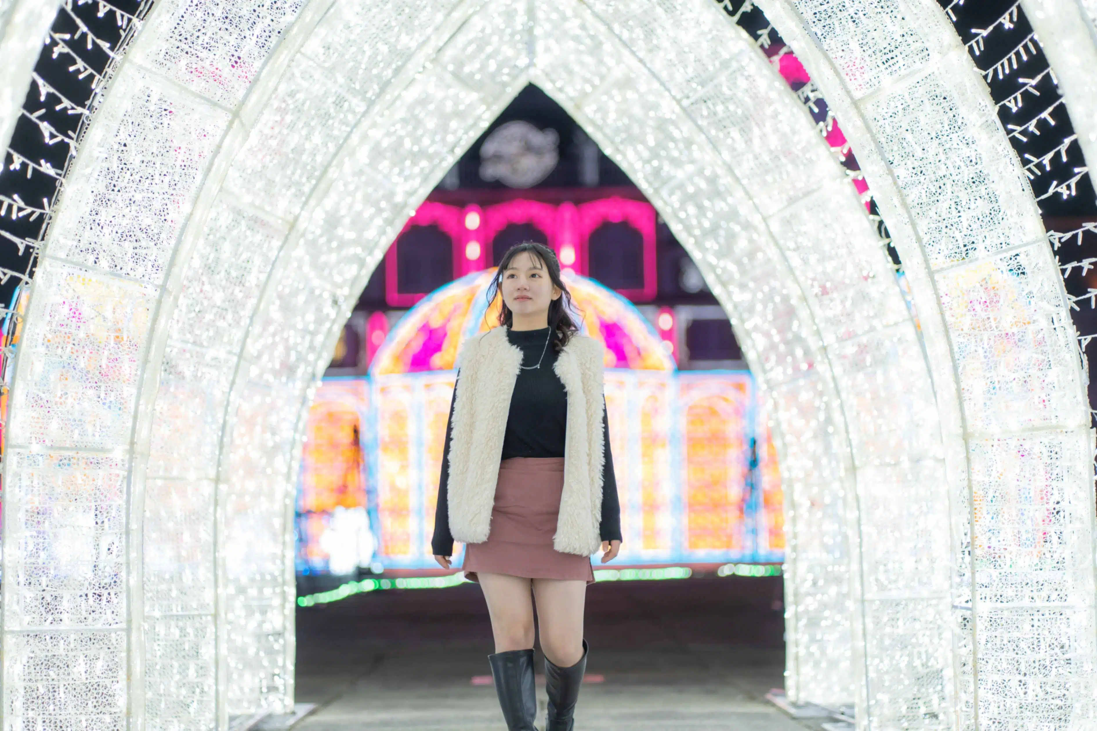 光の庭園で年越し！神戸イルミナージュ カウントダウンで感動のドローンショーのイメージ画像