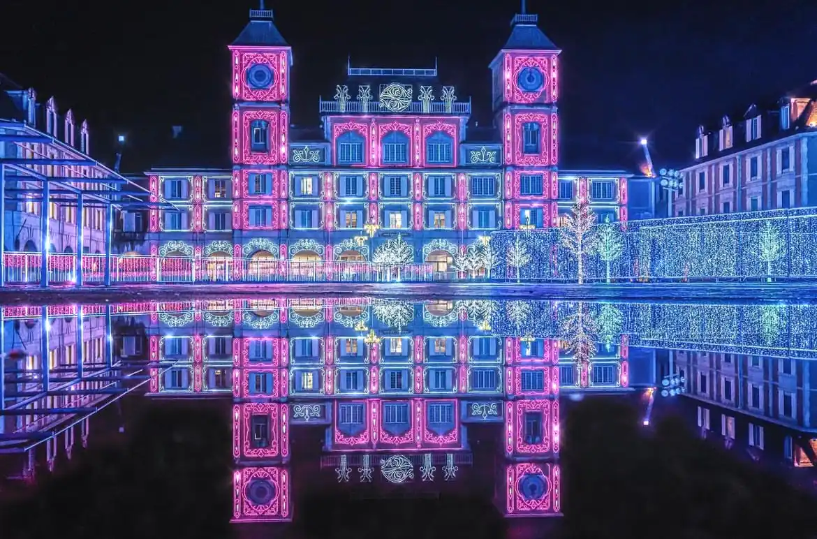 光の庭園で年越し！神戸イルミナージュ カウントダウンで感動のドローンショーのイメージ画像