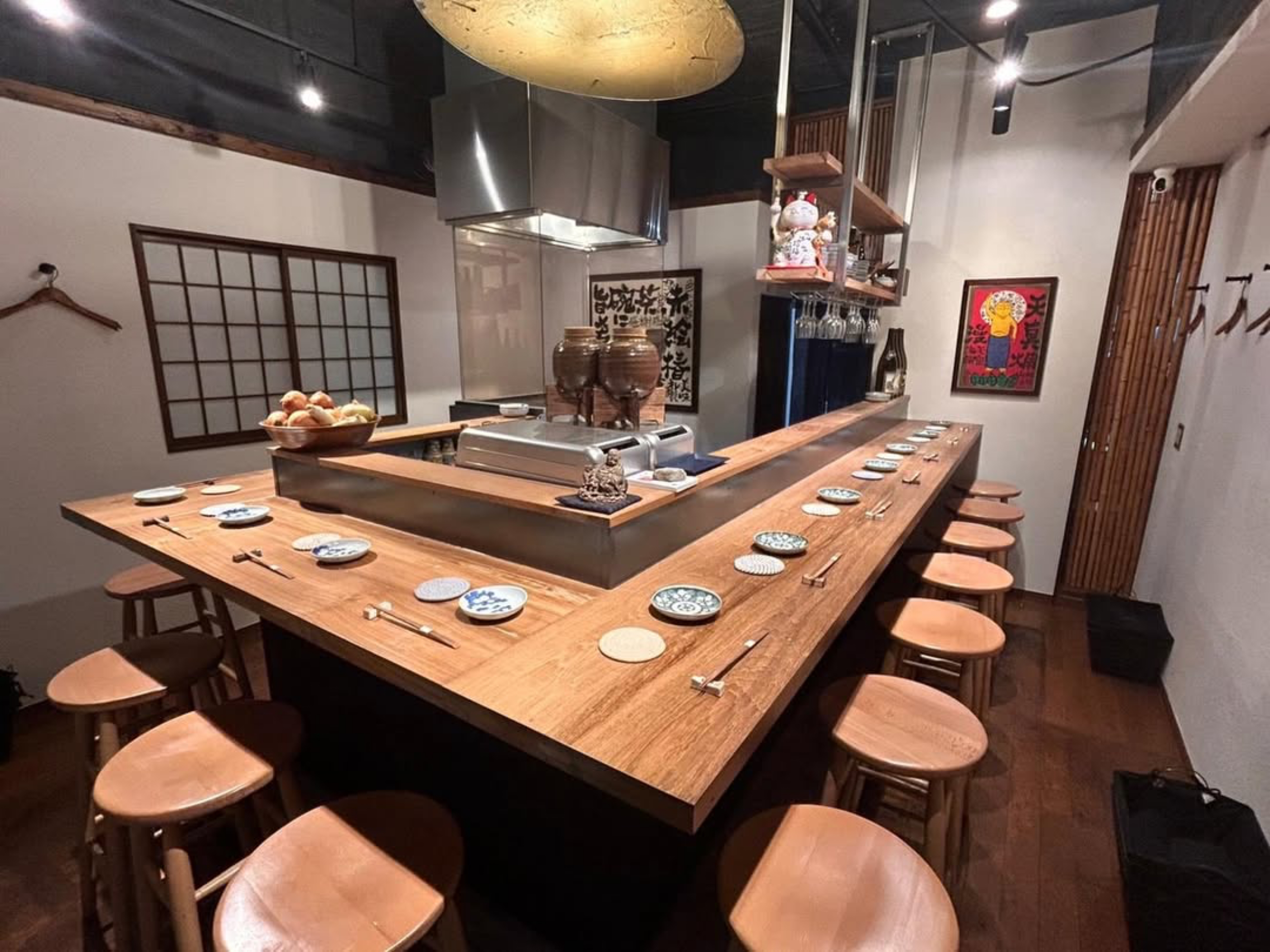 神戸元町、島根出身店主の炭火料理「炭と酒 石倉」がグランドオープンのイメージ画像