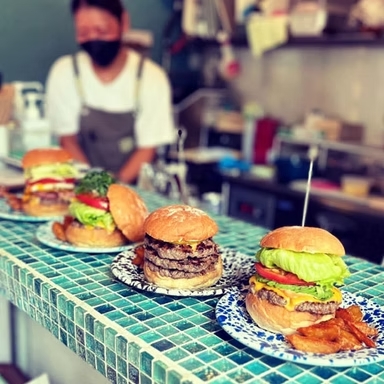 東加古川 ヒロモバーガー 移転オープン！鉄板焼き職人の絶品グルメバーガーのイメージ画像