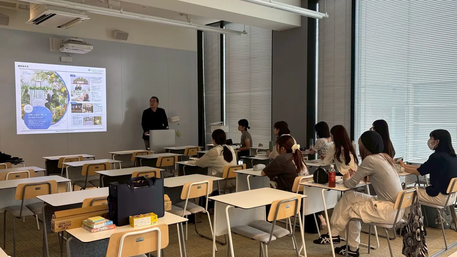 ららぽーと甲子園「HANA ROOM」武庫川女子大×日比谷花壇 Z世代向けポップアップのイメージ画像