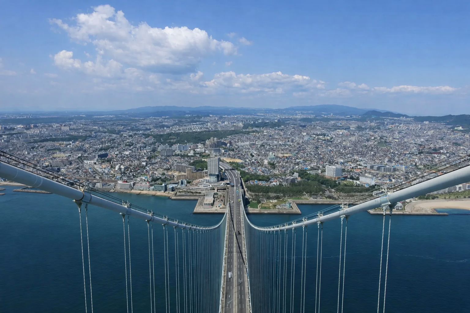 天空の絶景！明石海峡大橋 塔頂体験2026年度 参加者募集のイメージ画像