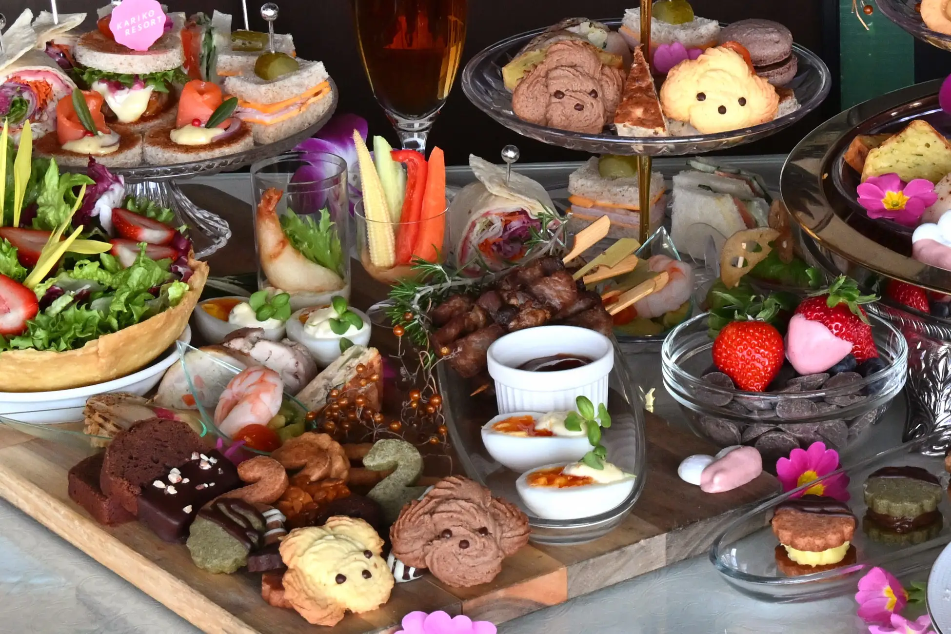 淡路島カリコリゾート、バレンタイン限定アフタヌーンビュッフェ＆宿泊プランのイメージ画像